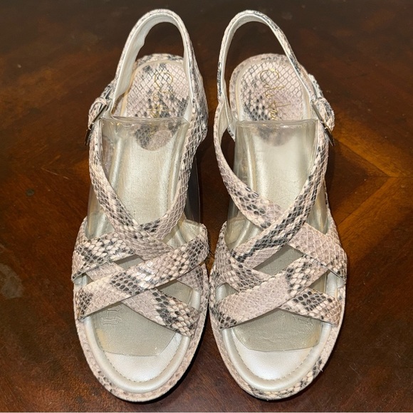 Cole Haan snakeskin Gray Wedge strappy Shoes Nike Air womenโs sz 8.5 heels - Picture 3 of 12